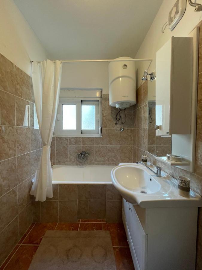 Aquarium Apartment Kotor Exterior photo